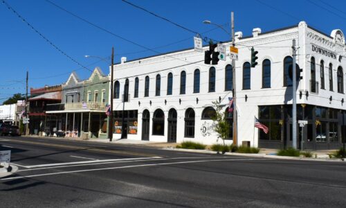 Ponchatoula La: Building constructed around 1900–1903. Corner of West Pine Street and Southwest Railroad Ave. looking west down Pine St.